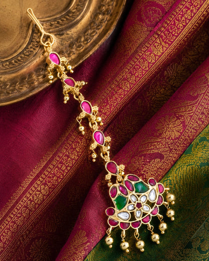 FeelOri crescent chain jadau kundan maang tikka listed as maang tikka only close-up of kundan stones and jadau work