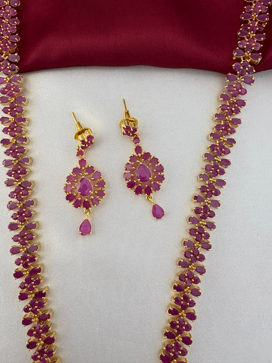 FeelOri Celestial Fire Ruby & AD Halo Long Necklace & Earring Set - Close-up of earrings and necklace ruby AD pattern.
