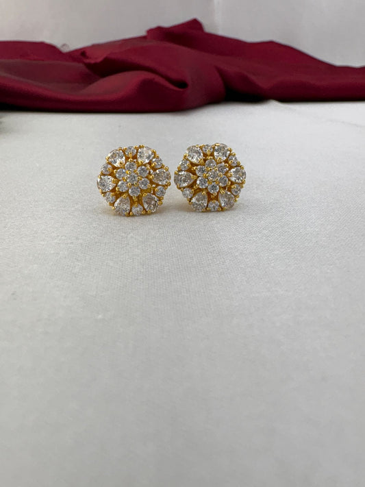 FeelOri Crystal Clear white round brilliant cluster AD tops featuring diamond-like sparkle in circular formation