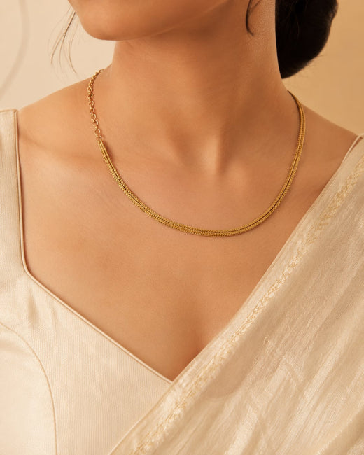 FeelOri gold-plated pendant chain worn on its own