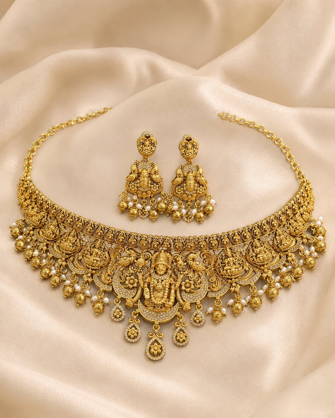 FeelOri gold-polished necklace set with matching earrings for sarees and festive styling