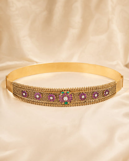 FeelOri gold-polished vaddanam waist belt waist belt curve, stone setting, clasp, and gold-polished detail