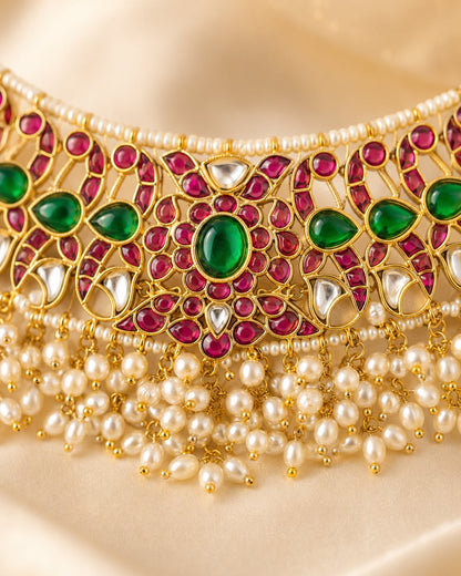 FeelOri jadau kundan choker necklace pendant and gold-polished detail