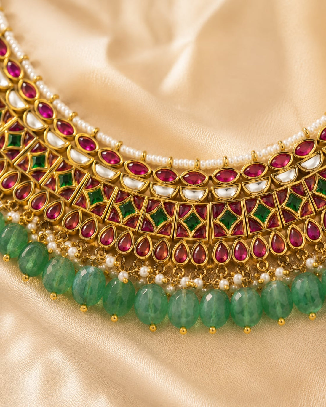 FeelOri jadau kundan choker necklace pendant and gold-polished detail
