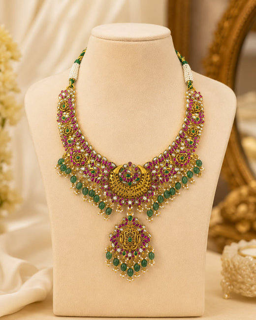FeelOri jadau kundan necklace on jewellery display