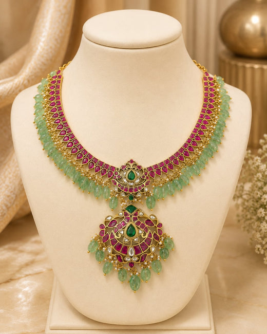 FeelOri jadau kundan necklace on jewellery display