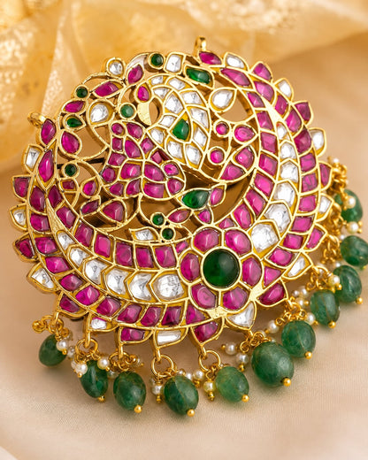 FeelOri kundan-style pendant set pendant and gold-polished detail