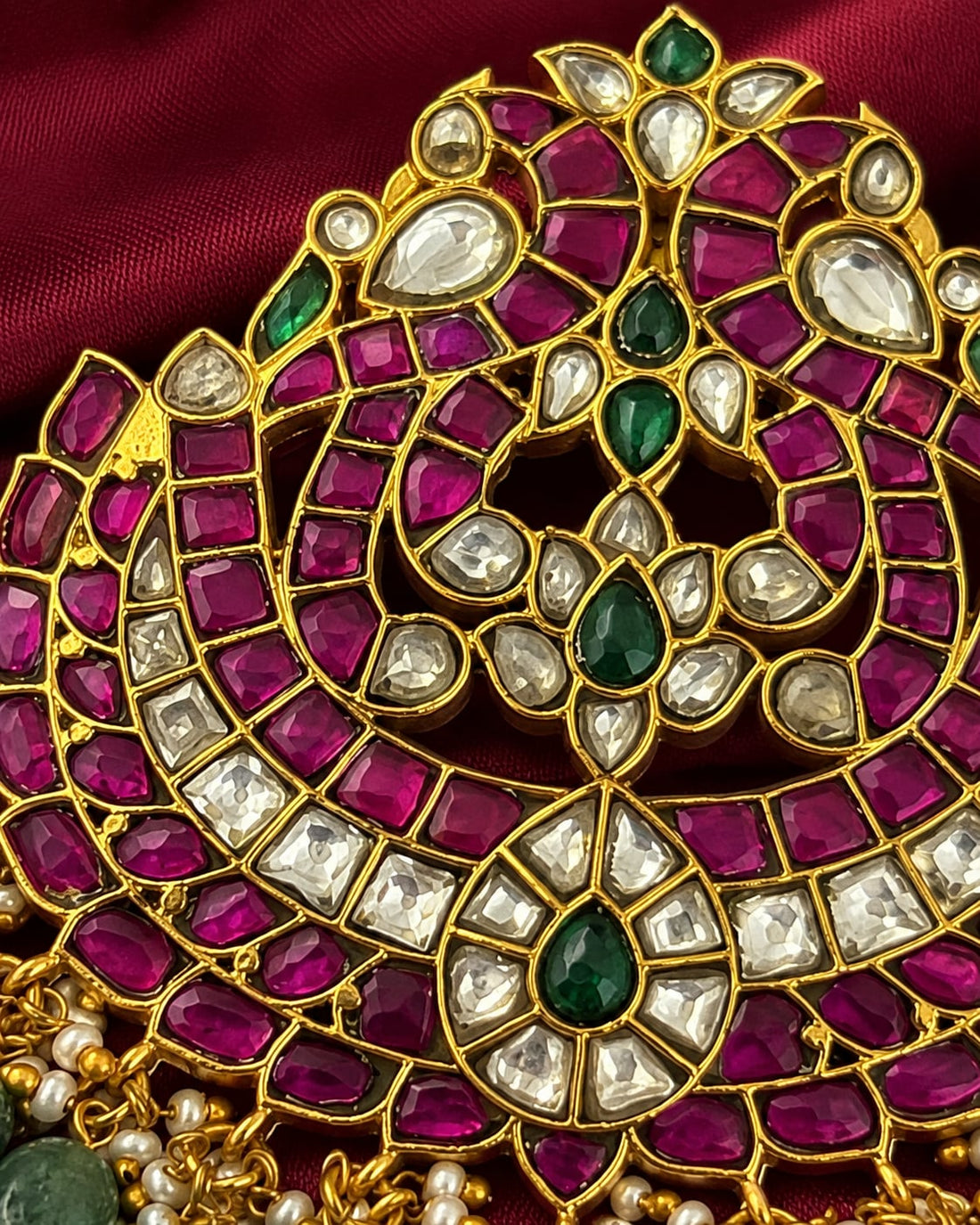 FeelOri jadau kundan pendant pendant and gold-polished detail