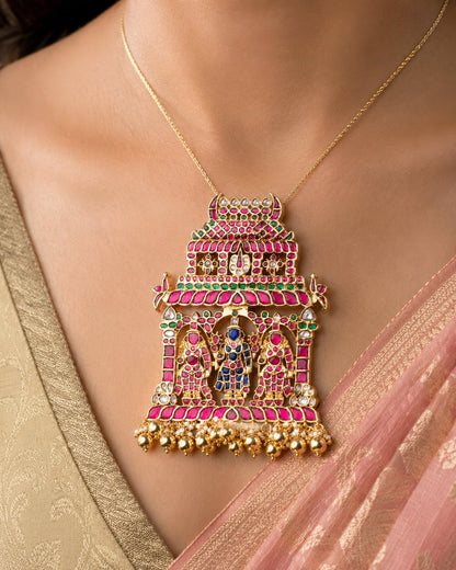 FeelOri jadau kundan pendant styled with Indian occasion wear