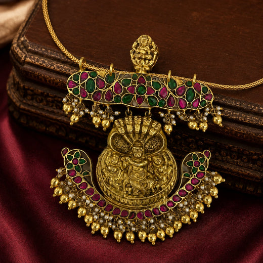 FeelOri jadau kundan pendant styled with Indian occasion wear