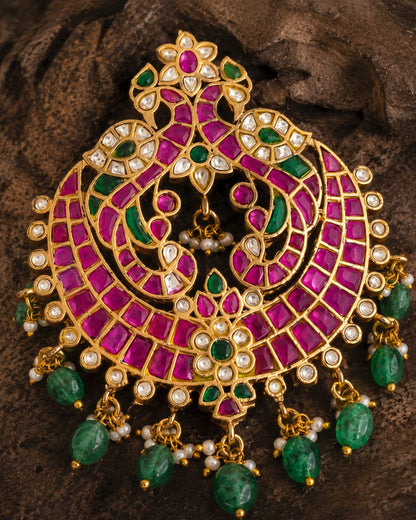 FeelOri ornate arch floral jadau kundan pendant included as pendant only close-up of kundan stones and jadau work