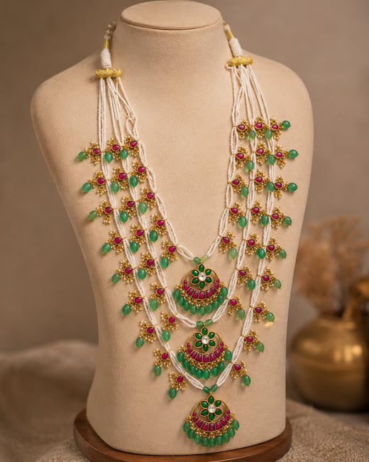 FeelOri jadau kundan mala necklace on jewellery display