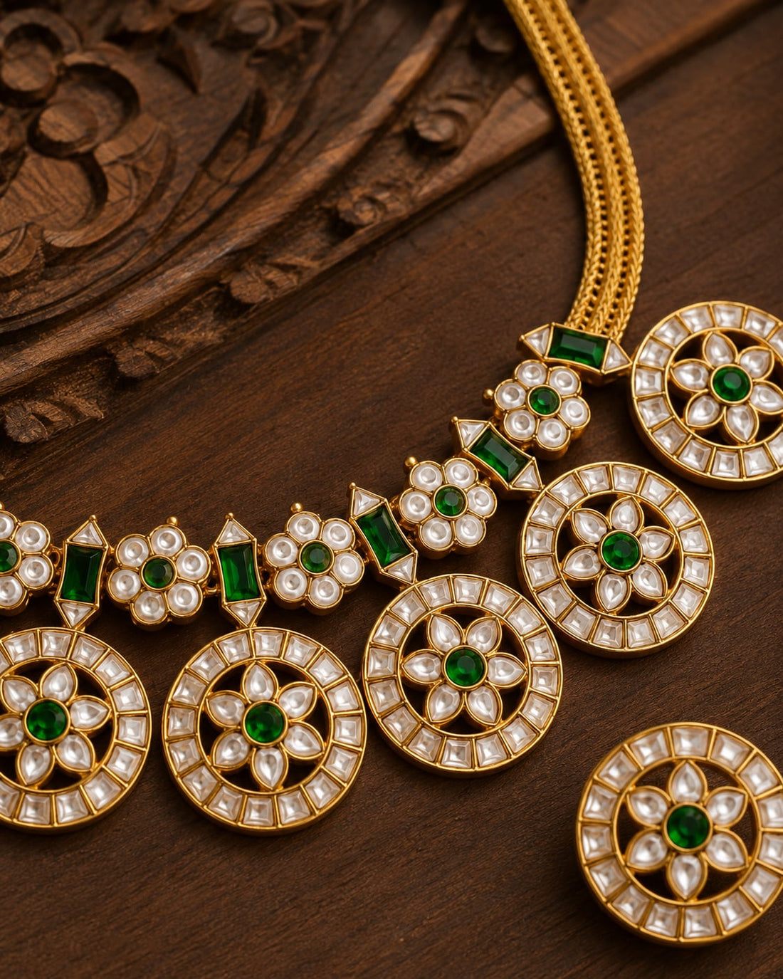 FeelOri real kempu jadau necklace set with matching earrings close-up of real kempu stones and jadau work