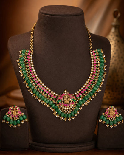 FeelOri real kempu jadau necklace set on jewellery display