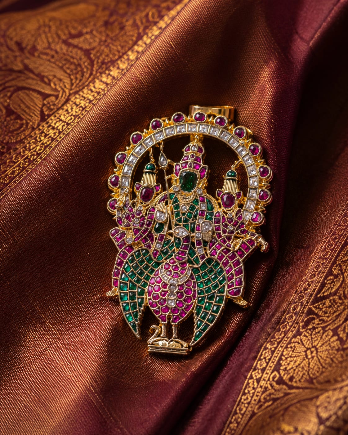 FeelOri real kempu jadau pendant styled with saree fabric for Indian occasion wear