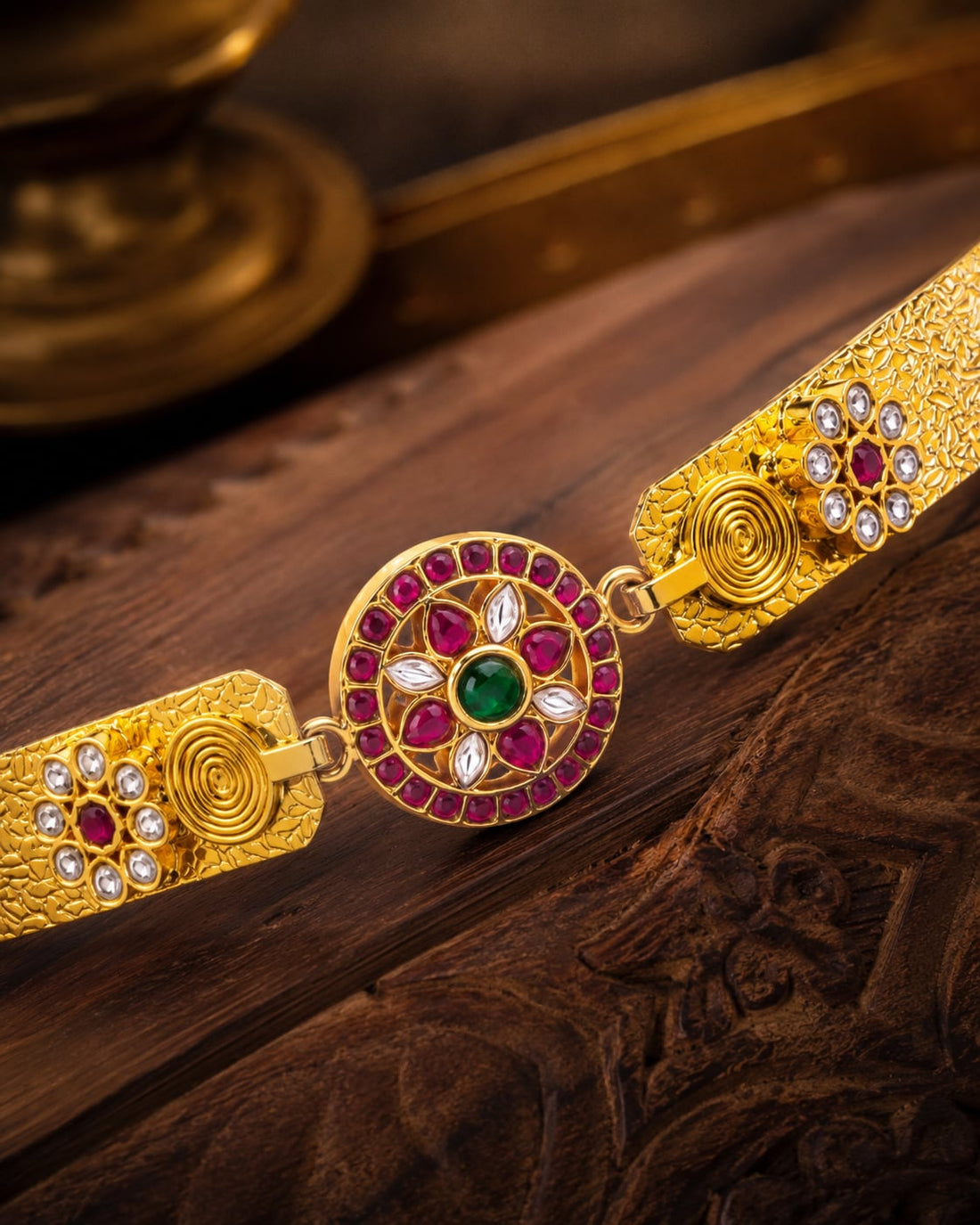 FeelOri real kempu jadau vadanam gold-polished detail