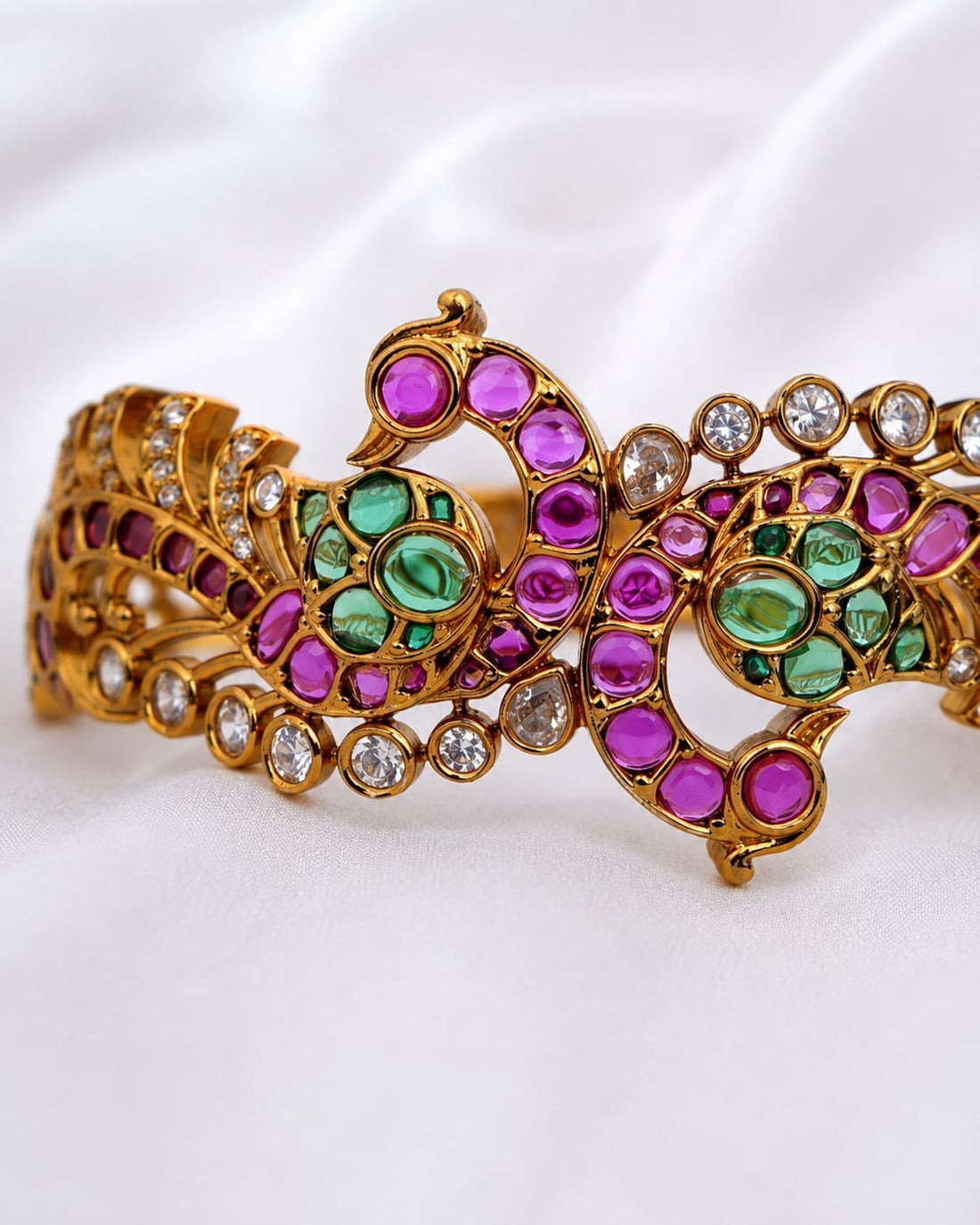 FeelOri ruby-tone and emerald-tone bangles bangle finish and decorative detail