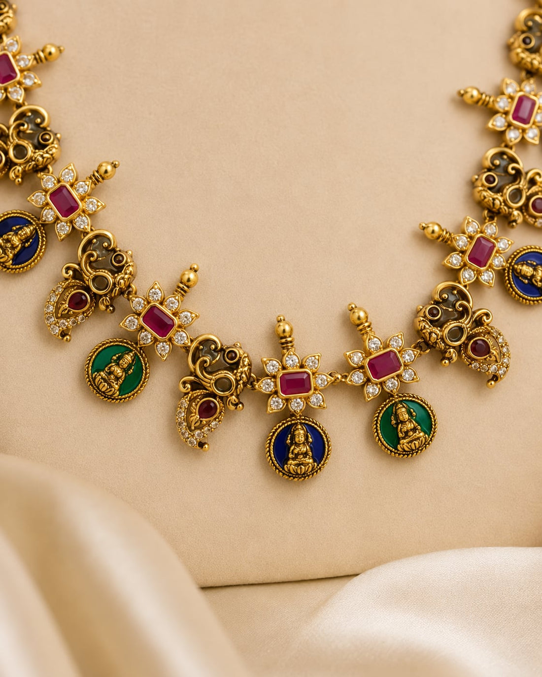 FeelOri ruby and emerald necklace set with matching earrings pendant and gold-polished detail