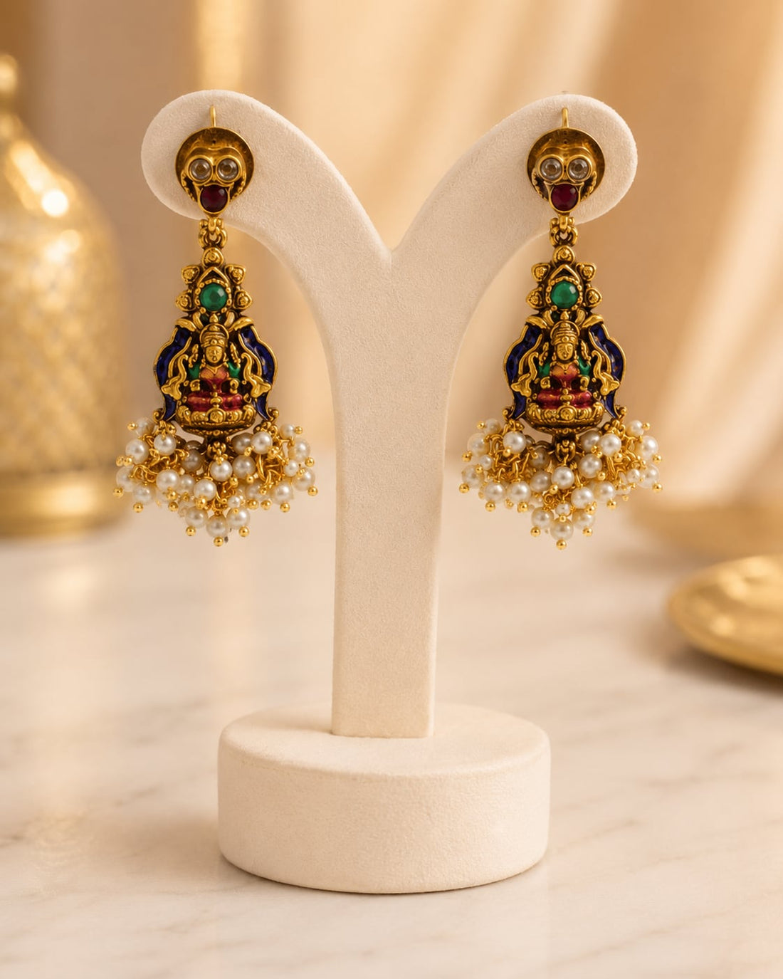 FeelOri ruby and emerald necklace set with matching earrings matching earrings only on a clean jewellery display