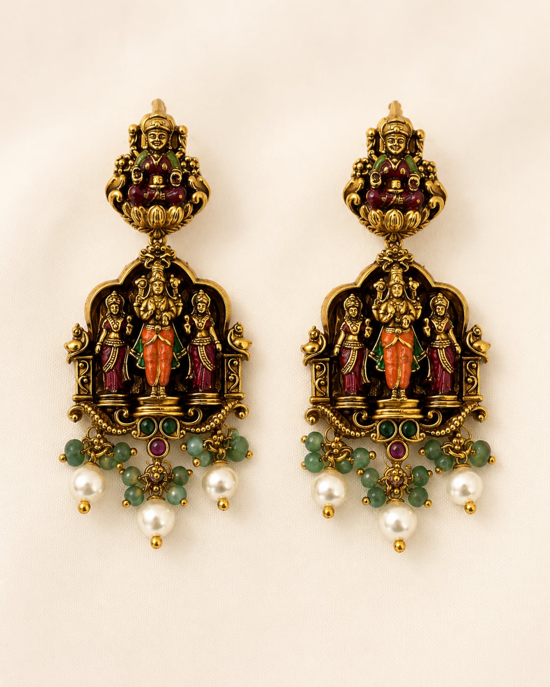 FeelOri ruby and emerald necklace set with matching earrings matching earrings only on a clean jewellery display