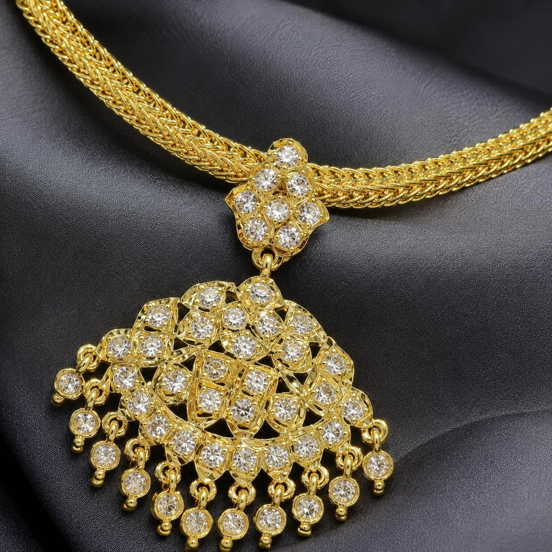 FeelOri white AD/CZ necklace on jewellery display